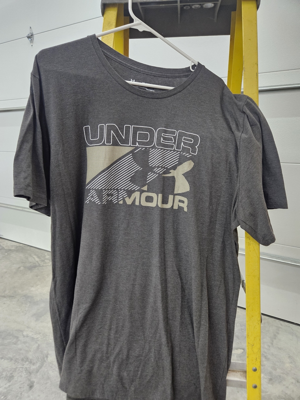 Under Armour Men's Charcoal Graphic Logo T-Shirt